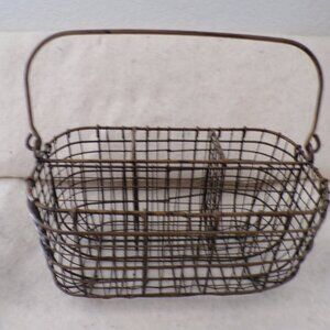 Metal Wire Basket w/Handle and Compartments Utensils Caddy